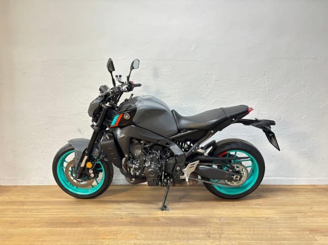 Comprar YAMAHA MT-09 (A2) 2023 de segunda mano YAMAHA MT-09 (A2) 2023 de segunda mano