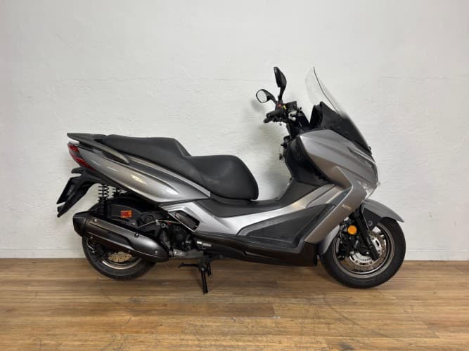 Comprar KYMCO GRAND DINK 125 2016 de segunda mano KYMCO GRAND DINK 125 2016 de segunda mano
