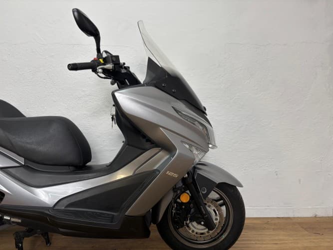 Comprar KYMCO GRAND DINK 125 2016 de segunda mano KYMCO GRAND DINK 125 2016 de segunda mano