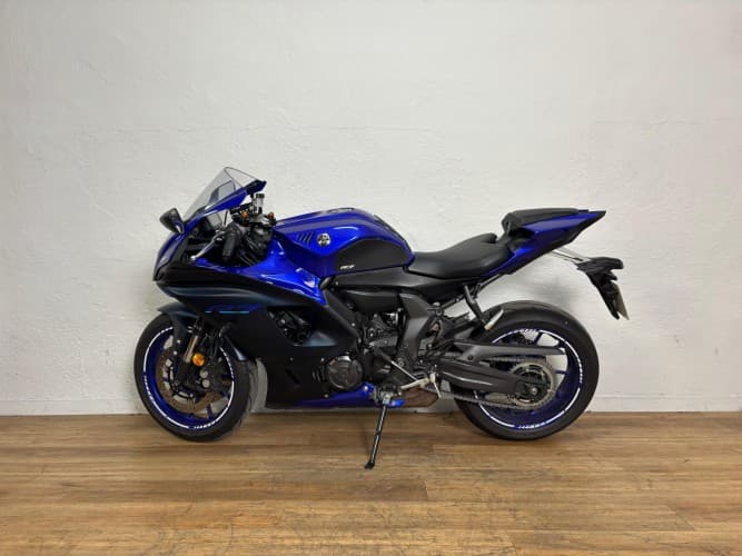 Comprar YAMAHA R7 (A2) 2023 de segunda mano YAMAHA R7 (A2) 2023 de segunda mano