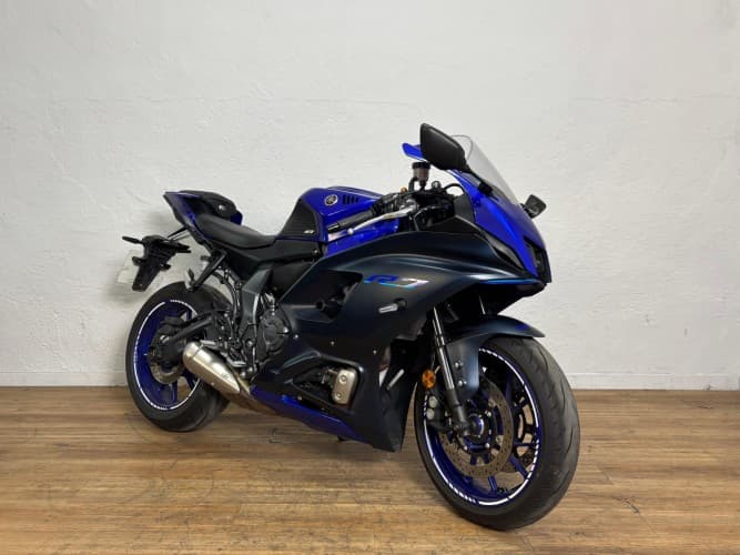 Comprar YAMAHA R7 (A2) 2023 de segunda mano YAMAHA R7 (A2) 2023 de segunda mano