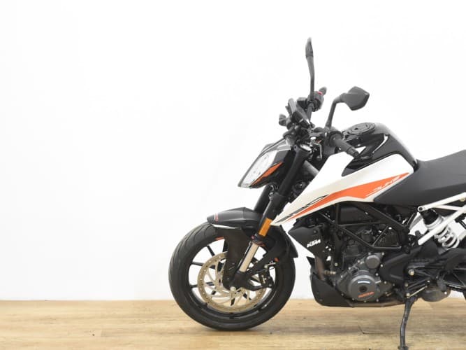 Comprar KTM DUKE 390 2023 de segunda mano KTM DUKE 390 2023 de segunda mano