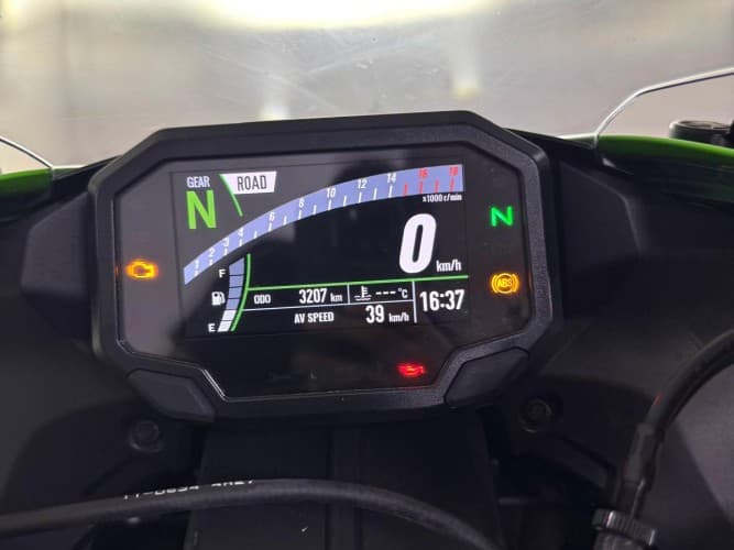 KAWASAKI NINJA ZX-6R 2025 de segunda mano