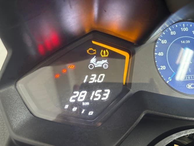 Comprar KYMCO AK 550 (A) 2017 de segunda mano KYMCO AK 550 (A) 2017 de segunda mano