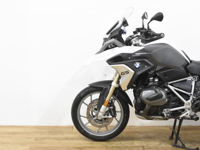 Comprar BMW R 1250 GS (IVA)(FULL EQUIP+ 3MAL)(Revi. 60 mil OK) 2023 de segunda mano BMW R 1250 GS (IVA)(FULL EQUIP+ 3MAL)(Revi. 60 mil OK) 2023 de segunda mano