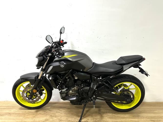 Comprar YAMAHA MT-07 (A) 2018 de segunda mano YAMAHA MT-07 (A) 2018 de segunda mano