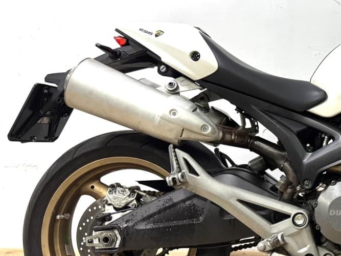 Comprar DUCATI MONSTER 696 (A2) 2008 de segunda mano DUCATI MONSTER 696 (A2) 2008 de segunda mano