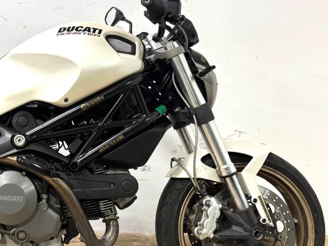 Comprar DUCATI MONSTER 696 (A2) 2008 de segunda mano DUCATI MONSTER 696 (A2) 2008 de segunda mano