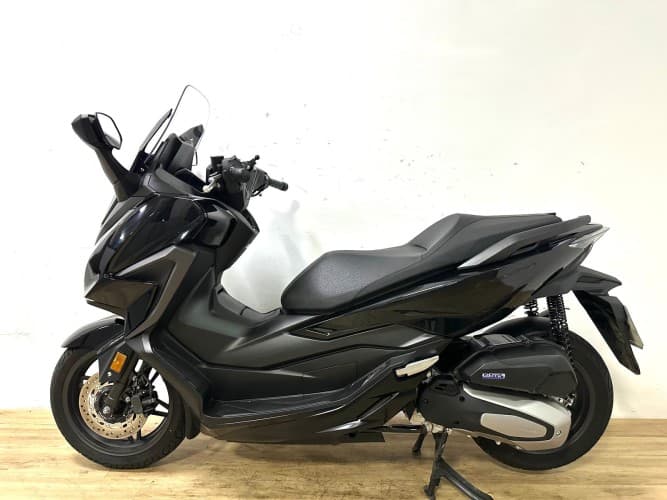 Comprar HONDA FORZA 125 2022 de segunda mano HONDA FORZA 125 2022 de segunda mano