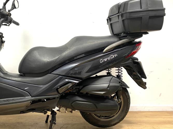 Comprar KYMCO GRAND DINK 125 2018 de segunda mano KYMCO GRAND DINK 125 2018 de segunda mano