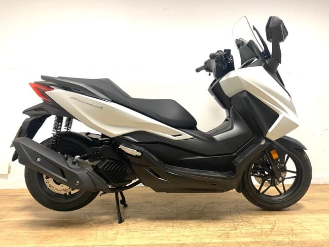 Comprar HONDA FORZA 125 2025 de segunda mano HONDA FORZA 125 2025 de segunda mano