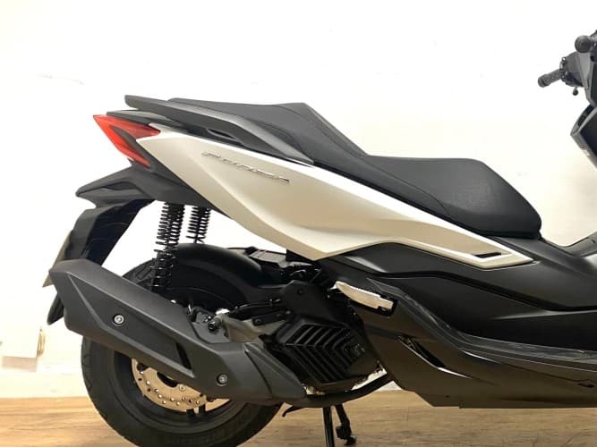 Comprar HONDA FORZA 125 2025 de segunda mano HONDA FORZA 125 2025 de segunda mano