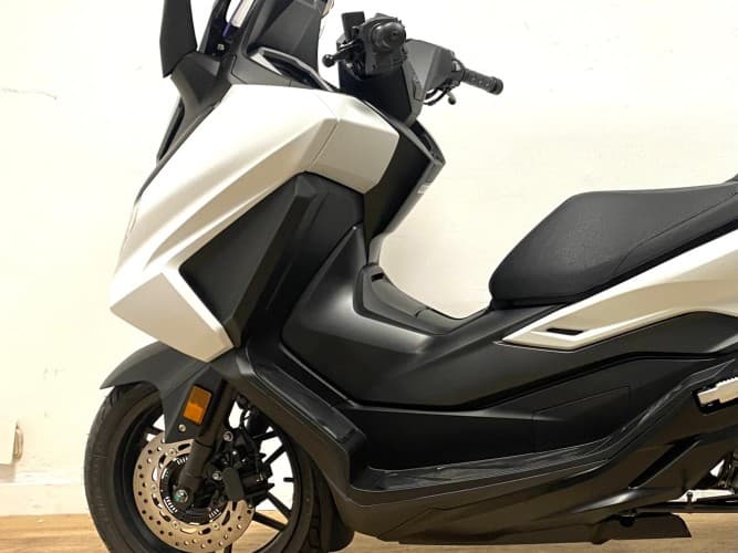 Comprar HONDA FORZA 125 2025 de segunda mano HONDA FORZA 125 2025 de segunda mano