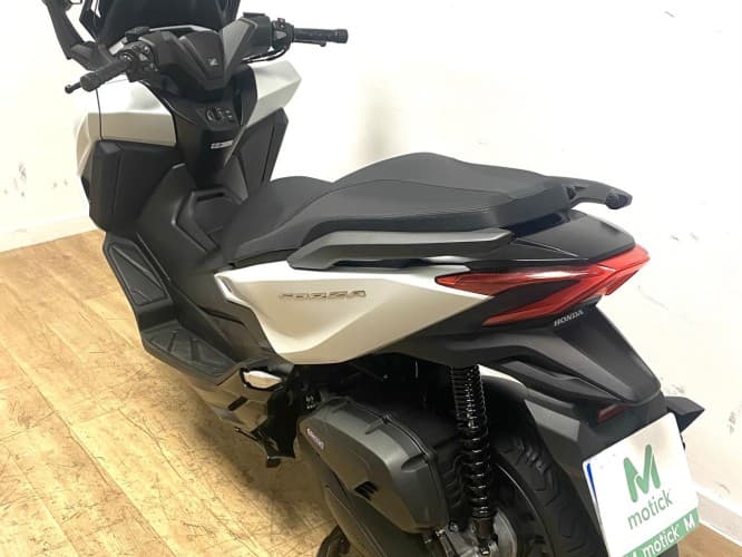 Comprar HONDA FORZA 125 (IVA DEDUCIBLE)(NUEVA 0KM-GARANT. 3AÑOS) 2025 de segunda mano HONDA FORZA 125 (IVA DEDUCIBLE)(NUEVA 0KM-GARANT. 3AÑOS) 2025 de segunda mano