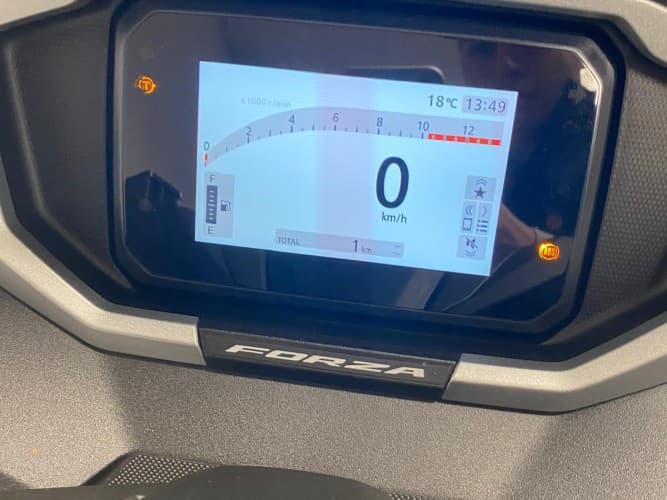 Comprar HONDA FORZA 125 (IVA DEDUCIBLE)(NUEVA 0KM-GARANT. 3AÑOS) 2025 de segunda mano HONDA FORZA 125 (IVA DEDUCIBLE)(NUEVA 0KM-GARANT. 3AÑOS) 2025 de segunda mano