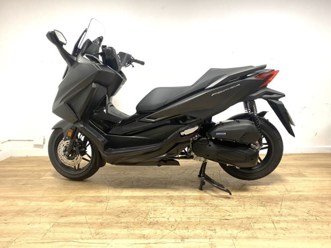 Comprar HONDA FORZA 125 (IVA DEDUCIBLE) 2025 de segunda mano HONDA FORZA 125 (IVA DEDUCIBLE) 2025 de segunda mano