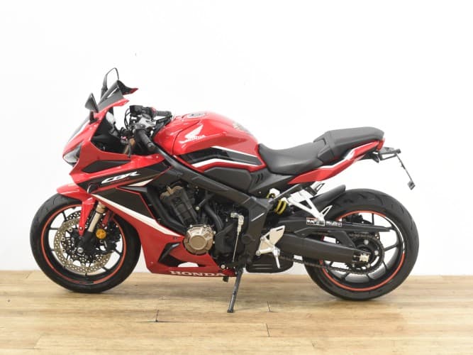 Comprar HONDA CBR 650 R (A) 2021 de segunda mano HONDA CBR 650 R (A) 2021 de segunda mano