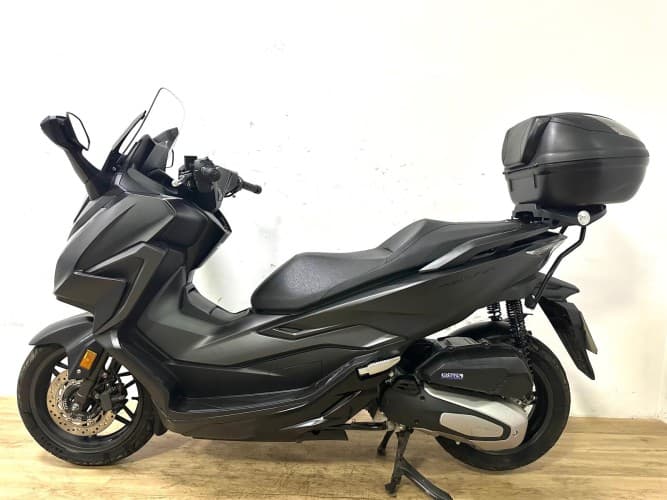 Comprar HONDA FORZA 125 2021 de segunda mano HONDA FORZA 125 2021 de segunda mano