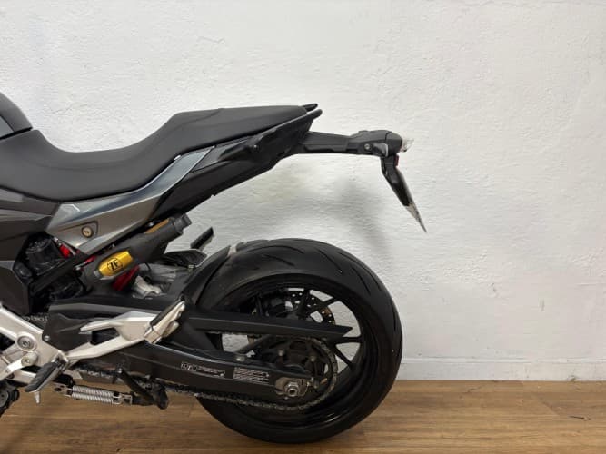 BMW F 900 R (PACK ACTIVE AND COMFORT) 2022 de segunda mano