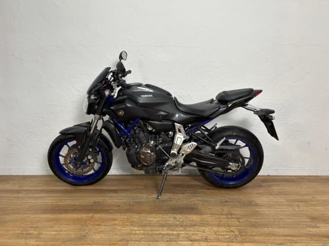 YAMAHA MT-07 (A) (ESCAPE HOMOLOGADO) 2015 de segunda mano