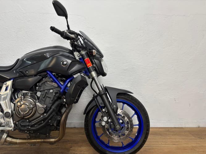 YAMAHA MT-07 (A) (ESCAPE HOMOLOGADO) 2015 de segunda mano