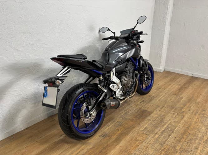 YAMAHA MT-07 (A) (ESCAPE HOMOLOGADO) 2015 de segunda mano