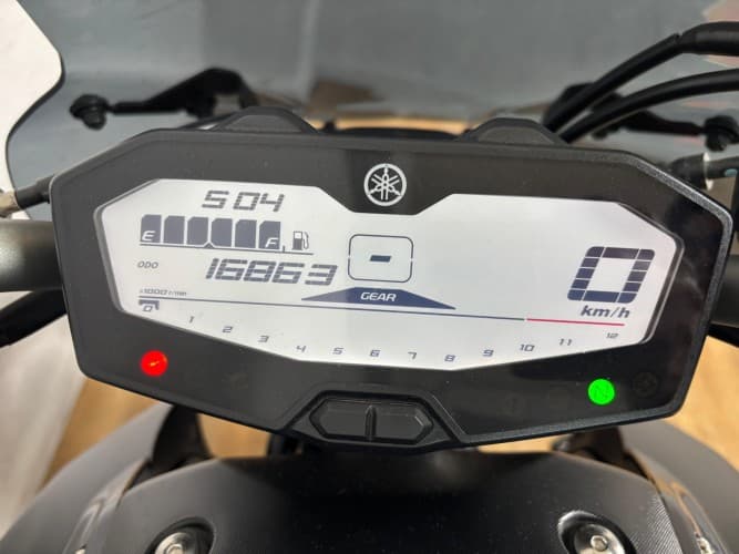 YAMAHA MT-07 (A) (ESCAPE HOMOLOGADO) 2015 de segunda mano