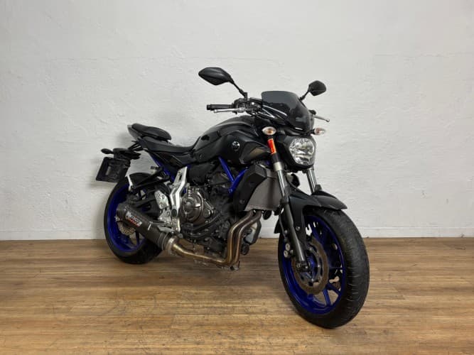 YAMAHA MT-07 (A) (ESCAPE HOMOLOGADO) 2015 de segunda mano