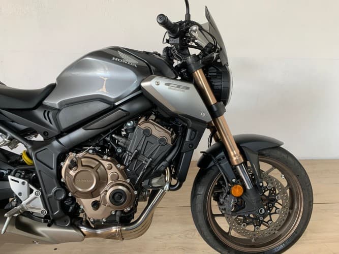 Comprar HONDA CB 650 R (A) 2023 de segunda mano HONDA CB 650 R (A) 2023 de segunda mano