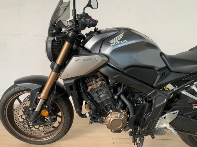 Comprar HONDA CB 650 R (A) 2023 de segunda mano HONDA CB 650 R (A) 2023 de segunda mano