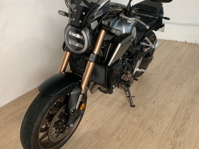 Comprar HONDA CB 650 R (A) 2023 de segunda mano HONDA CB 650 R (A) 2023 de segunda mano