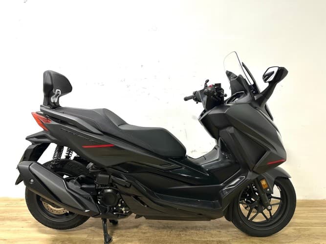 HONDA FORZA 350 2025 de segunda mano