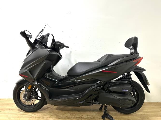 HONDA FORZA 350 2025 de segunda mano