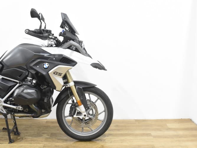 Comprar BMW R 1250 GS (IVA DEDUCIBLE) (3 PAQUETES+ 3 MALETAS) 2023 de segunda mano BMW R 1250 GS (IVA DEDUCIBLE) (3 PAQUETES+ 3 MALETAS) 2023 de segunda mano