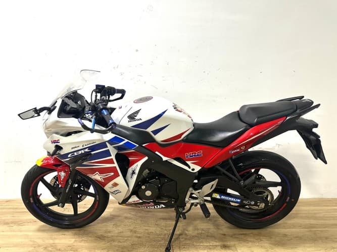 HONDA CBR 125 R 2016 de segunda mano