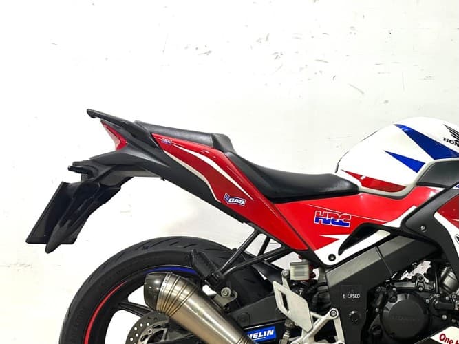HONDA CBR 125 R 2016 de segunda mano