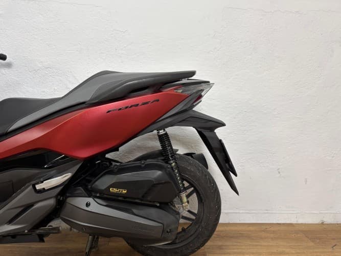 HONDA FORZA 125 2018 de segunda mano