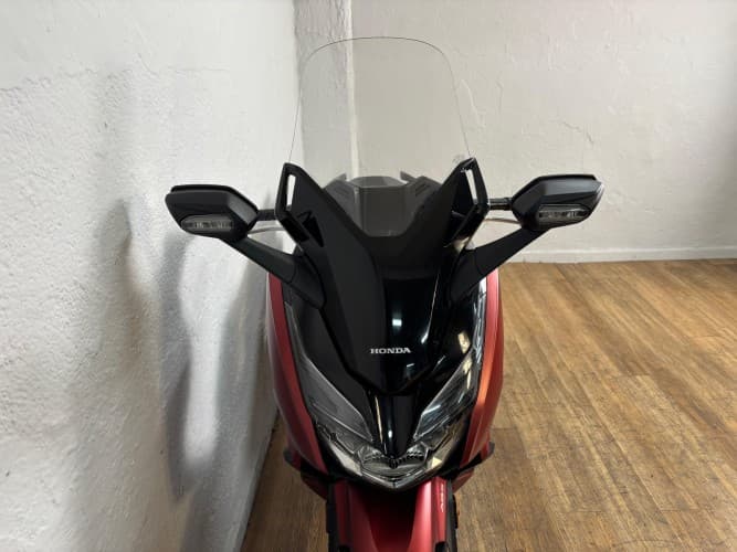 HONDA FORZA 125 2018 de segunda mano