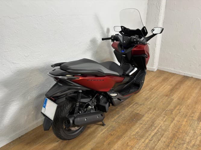 HONDA FORZA 125 2018 de segunda mano