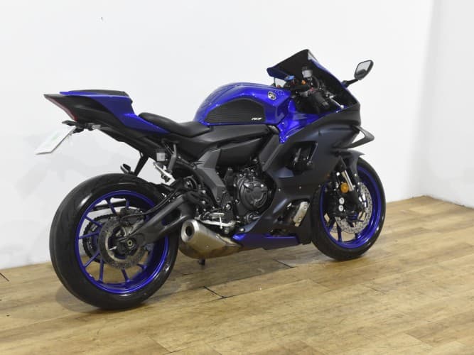 Comprar YAMAHA R7 (A2) 2023 de segunda mano YAMAHA R7 (A2) 2023 de segunda mano