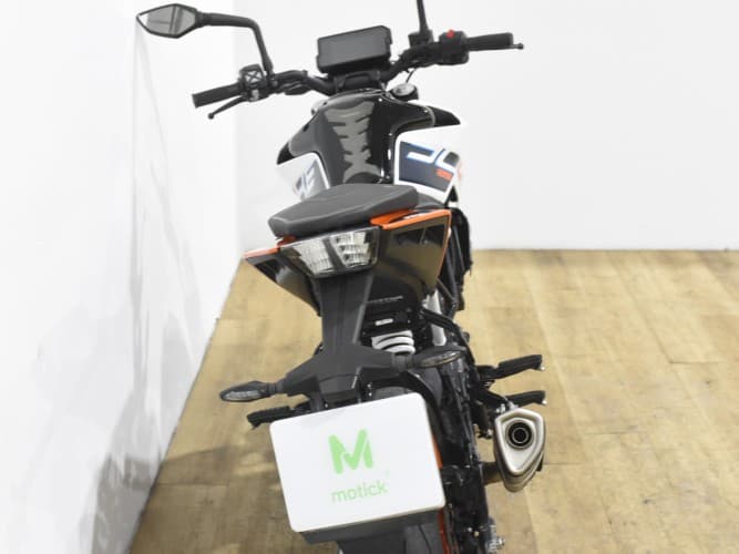 KTM DUKE 125 2023 de segunda mano