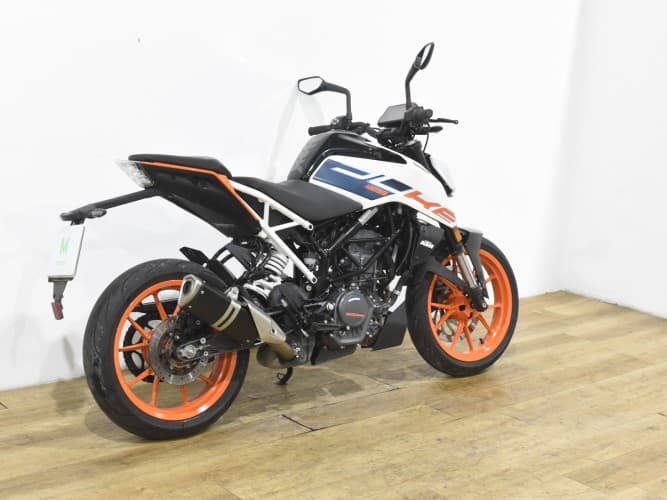 KTM DUKE 125 2023 de segunda mano
