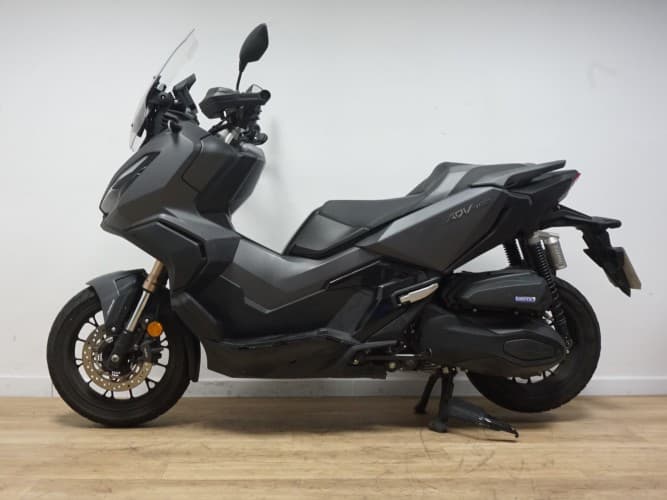 HONDA ADV 350 2023 de segunda mano