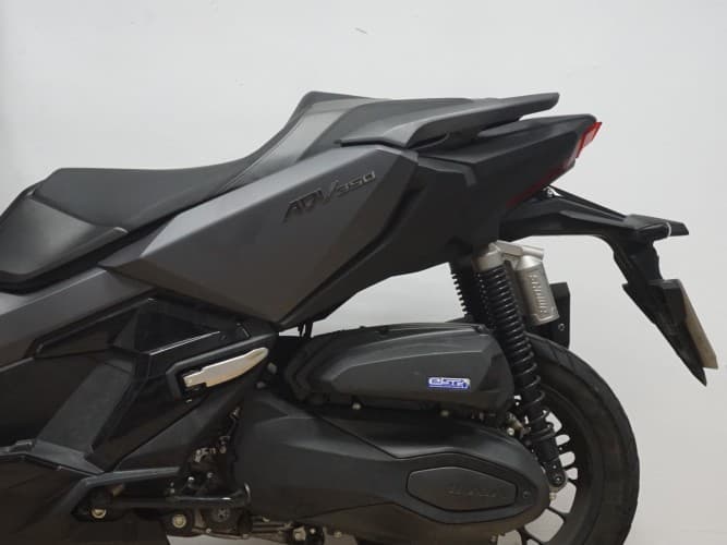 HONDA ADV 350 2023 de segunda mano
