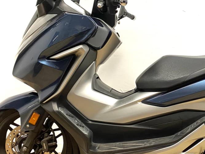 Comprar HONDA FORZA 300 2020 de segunda mano HONDA FORZA 300 2020 de segunda mano
