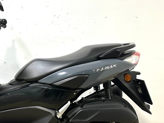 YAMAHA NMAX 125 2021 de segunda mano