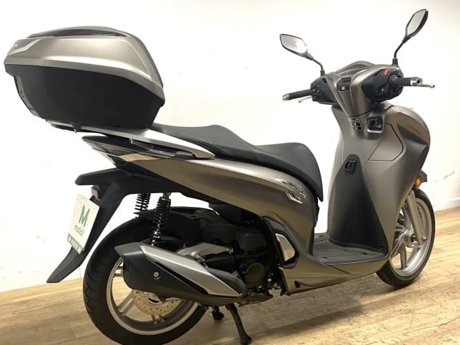 Comprar HONDA SH 350I 2023 de segunda mano HONDA SH 350I 2023 de segunda mano