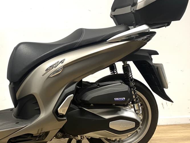 Comprar HONDA SH 350I 2023 de segunda mano HONDA SH 350I 2023 de segunda mano