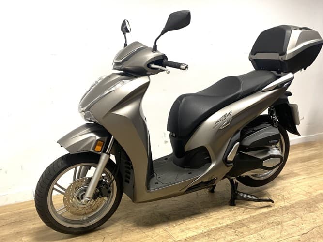 Comprar HONDA SH 350I 2023 de segunda mano HONDA SH 350I 2023 de segunda mano