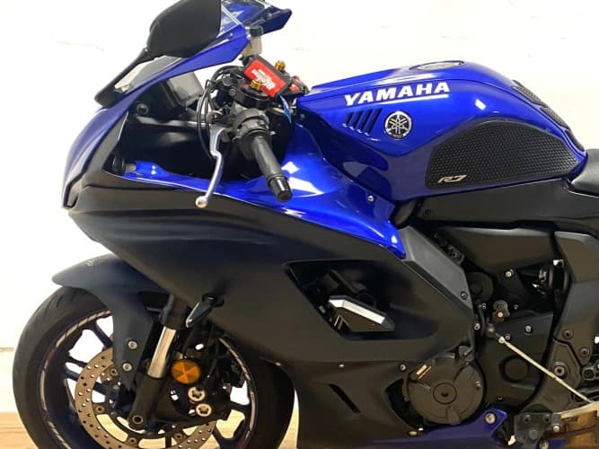 Comprar YAMAHA R7 2023 de segunda mano YAMAHA R7 2023 de segunda mano